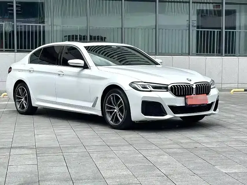 BMW 5 Series — фото 3