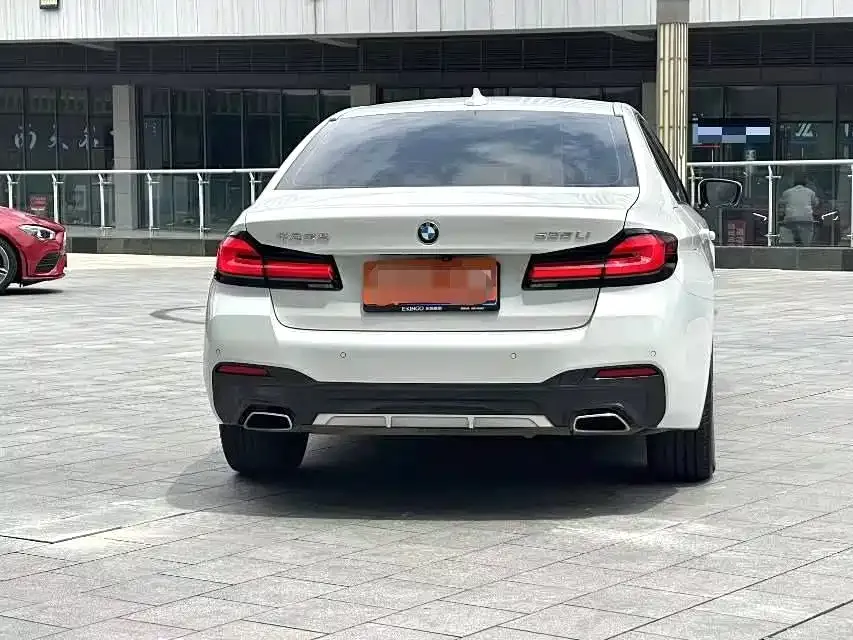 BMW 5 Series — фото 8