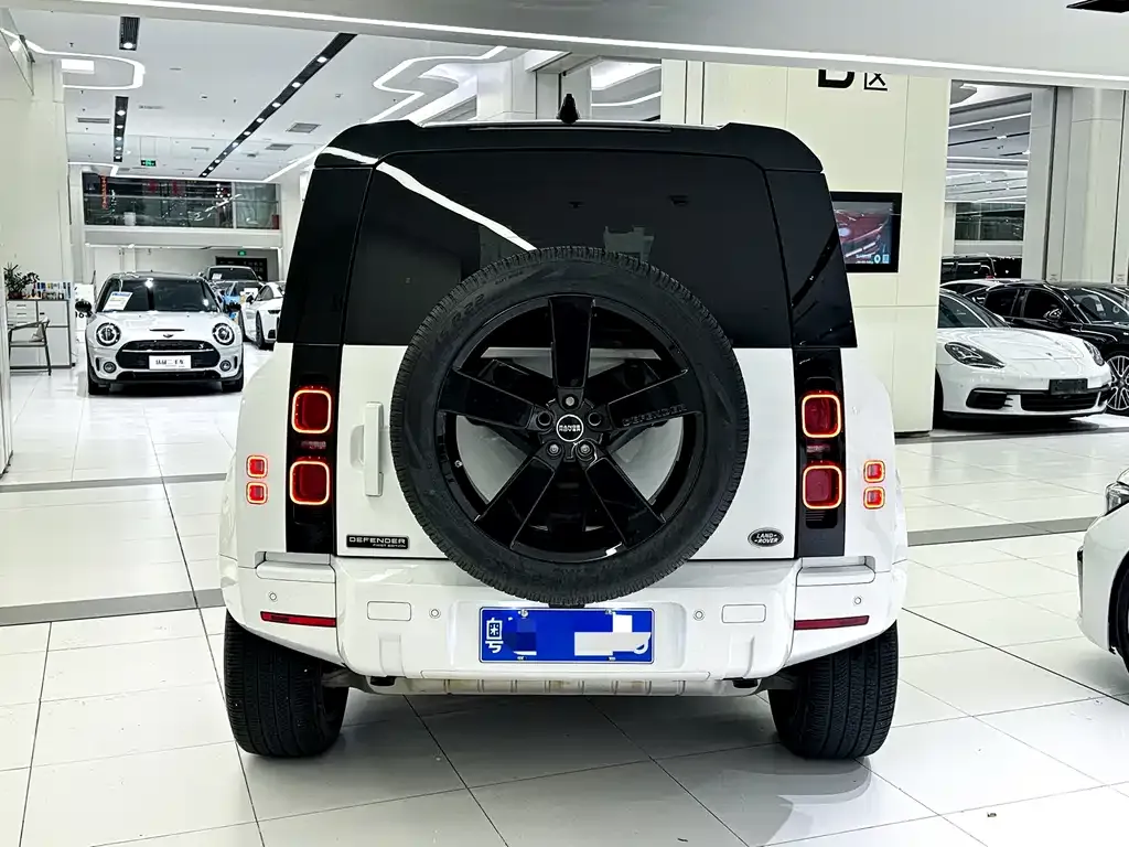 Land Rover Defender — фото 4