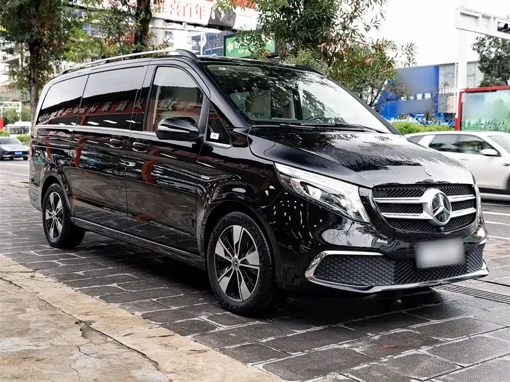 Mercedes-Benz V-Class — фото 10