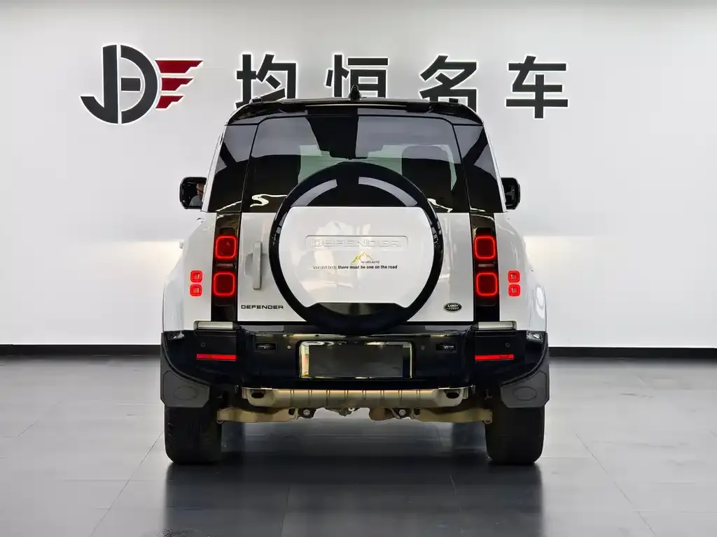 Land Rover Defender — фото 6