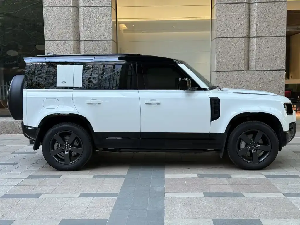 Land Rover Defender — фото 7