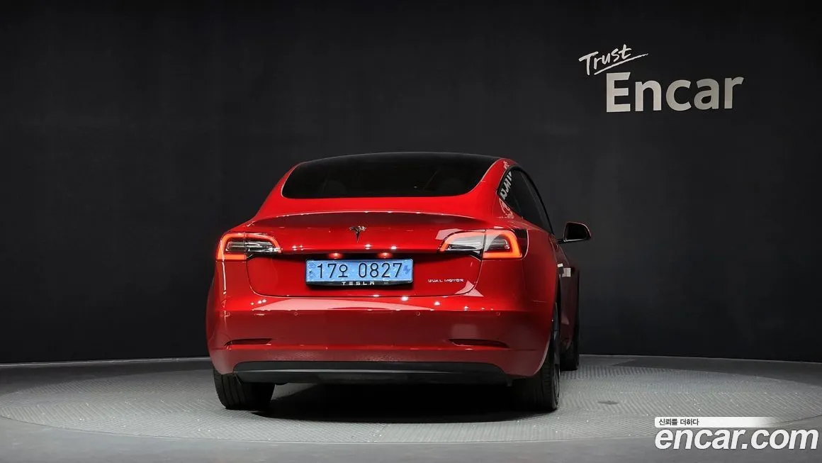 Tesla Model 3 — фото 4