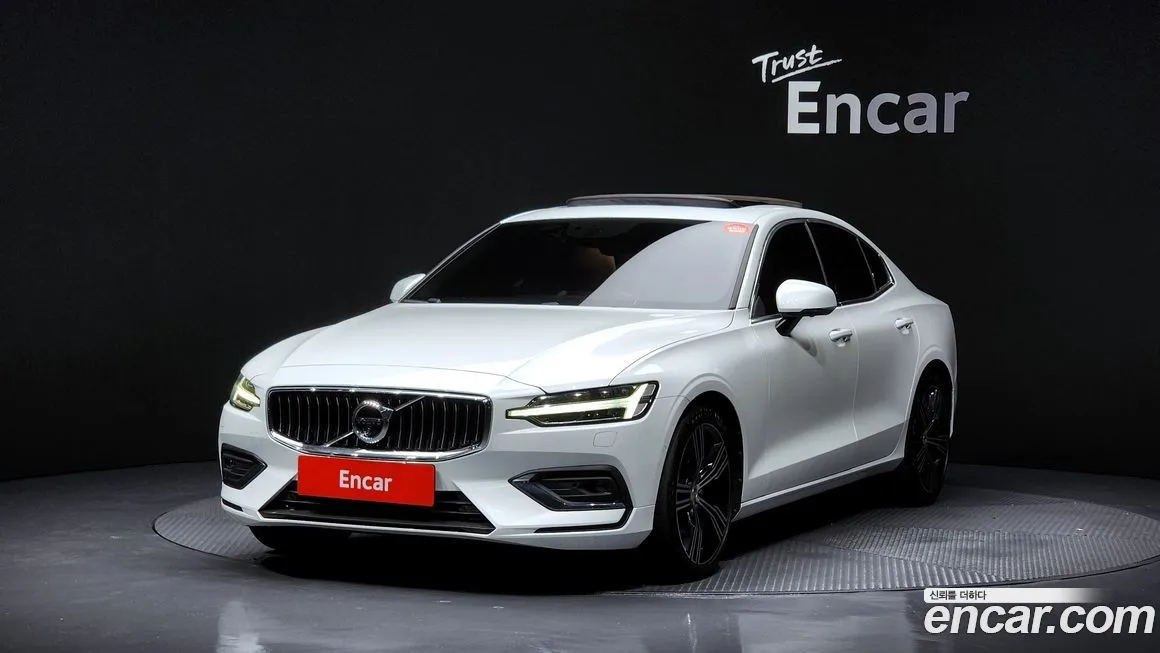 Volvo S60 — фото 1
