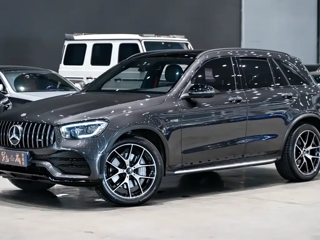 Mercedes-Benz GLC AMG — фото 1