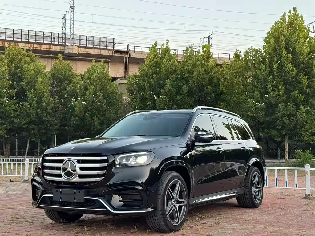 Mercedes-Benz GLS — фото 1