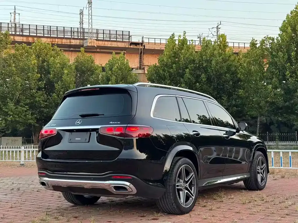 Mercedes-Benz GLS — фото 4