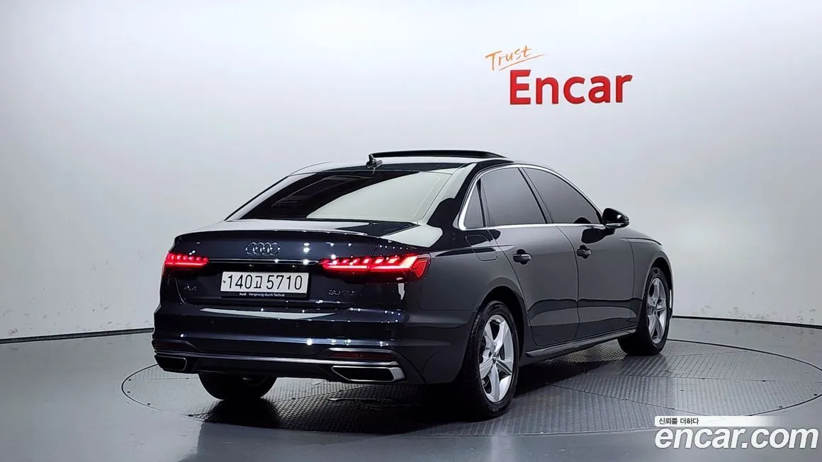 Audi A4 — фото 2