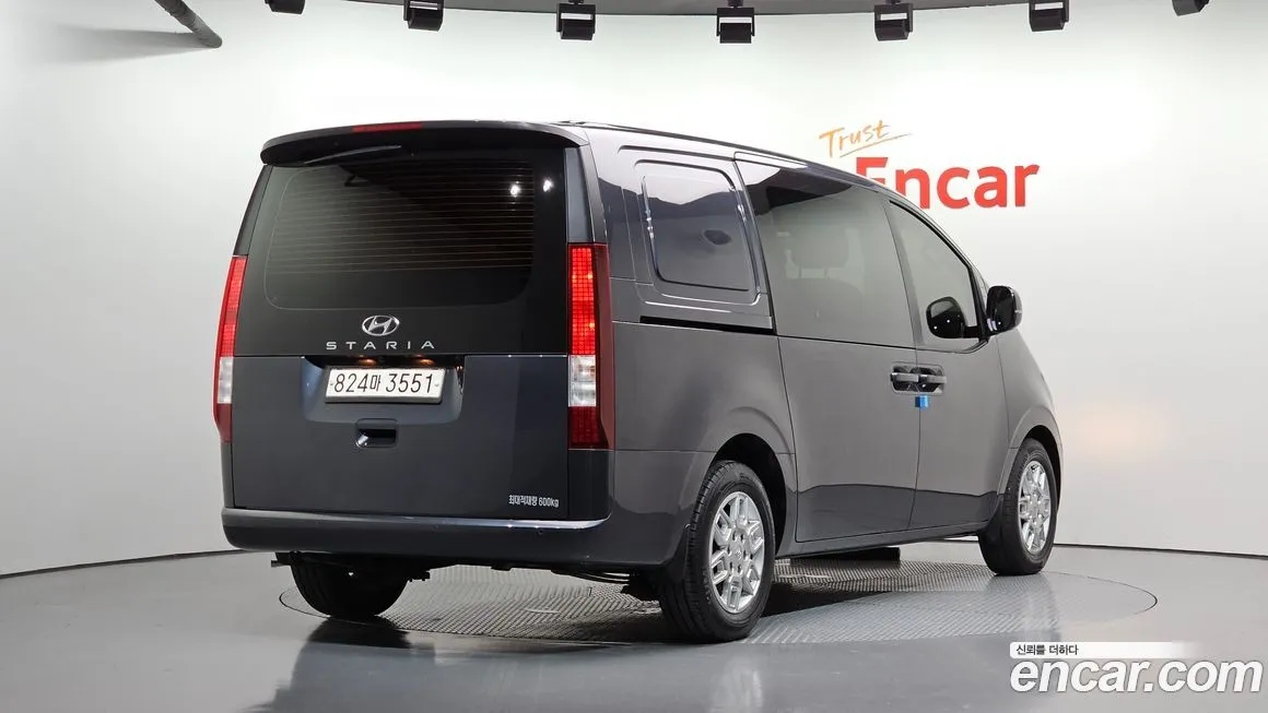 Hyundai Staria — фото 2