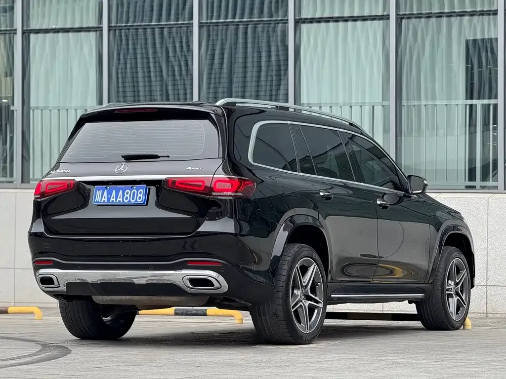 Mercedes-Benz GLS — фото 6