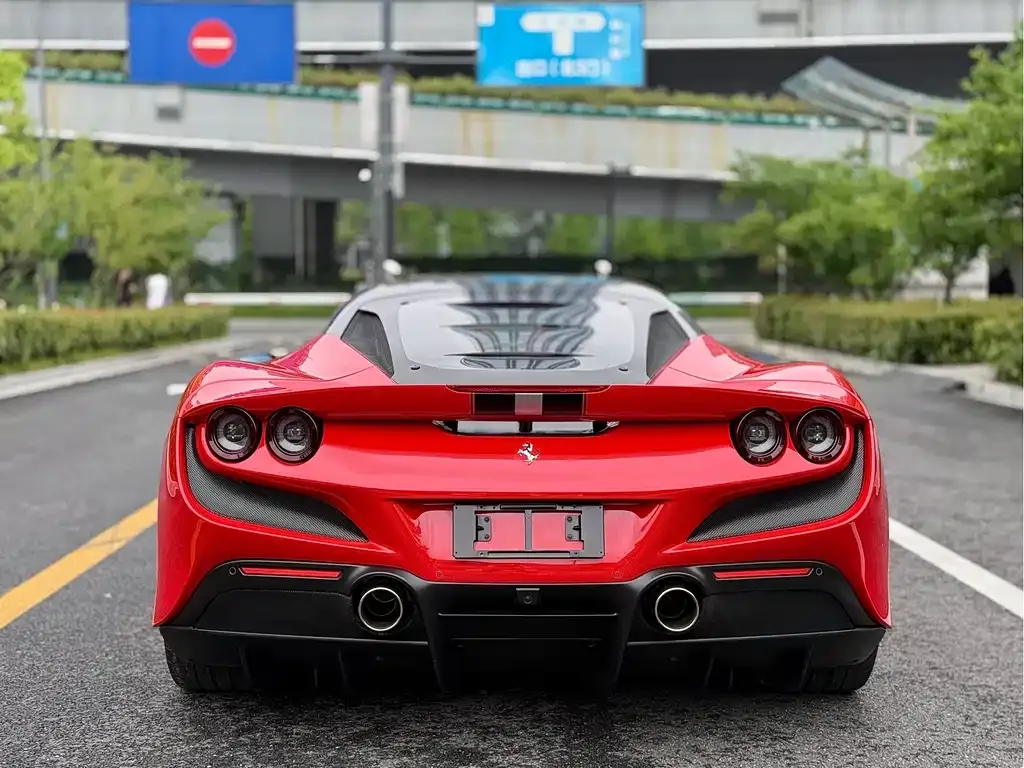 Ferrari F8 — фото 5