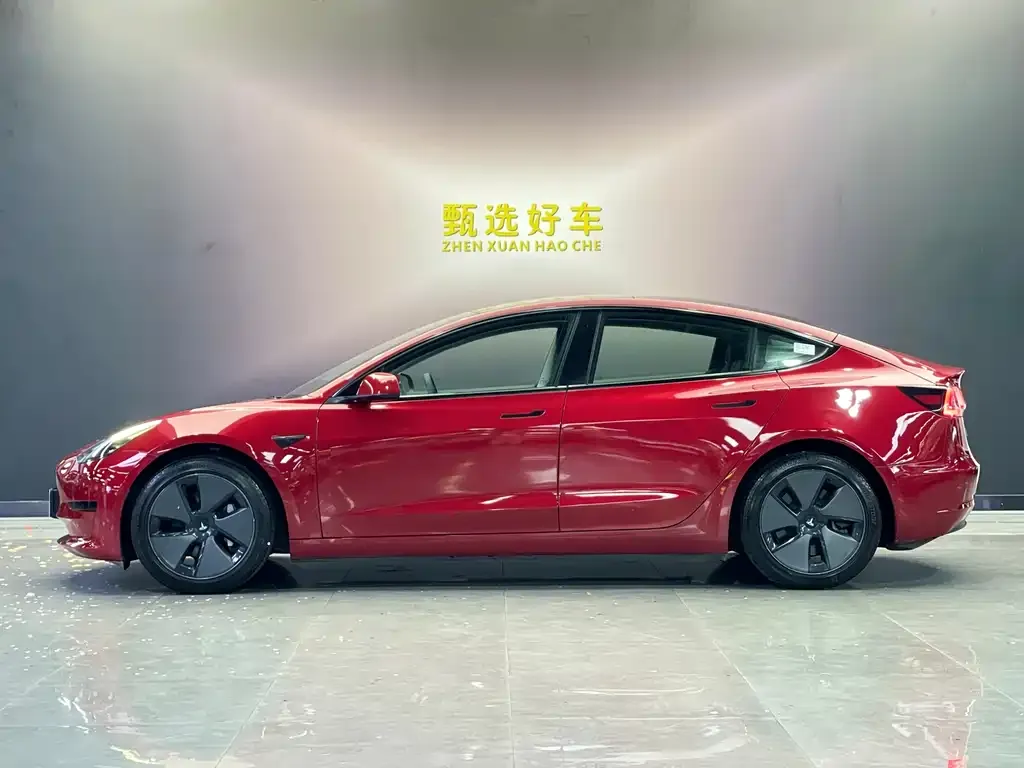 Tesla Model 3 — фото 3