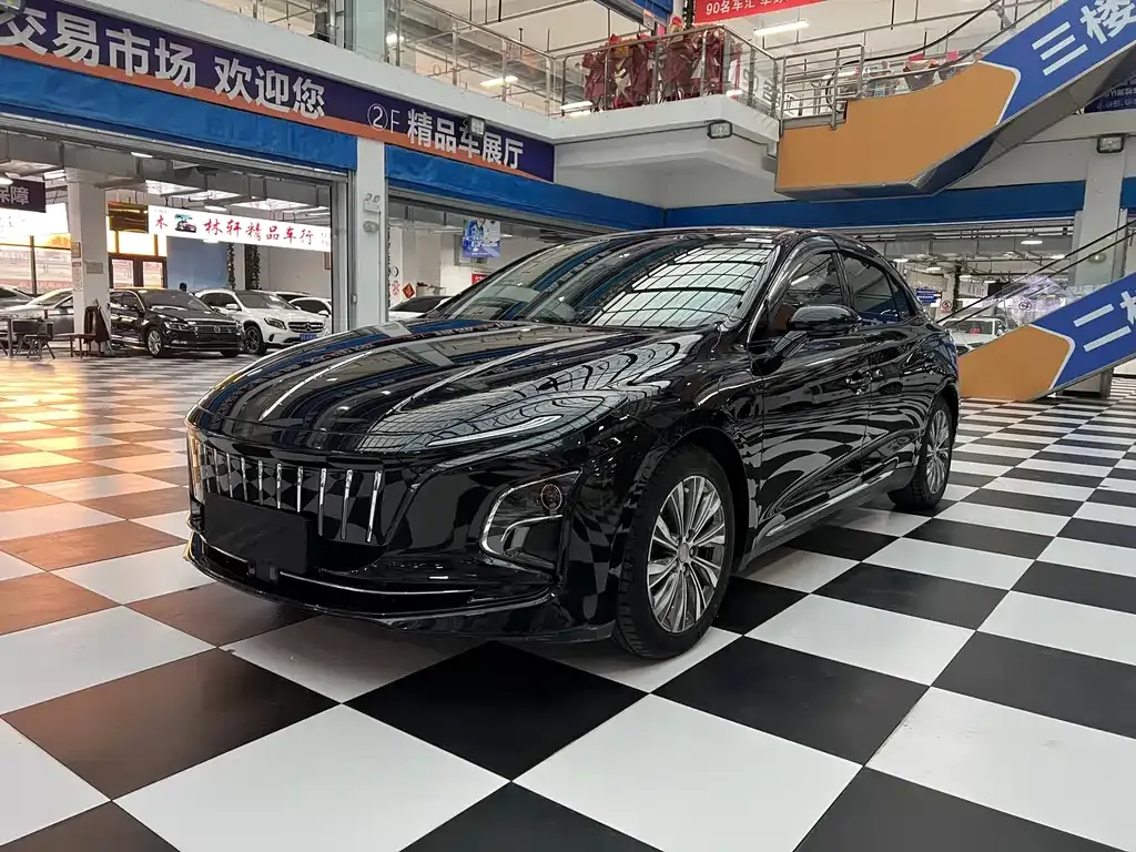 Hongqi E-QM5 — фото 1
