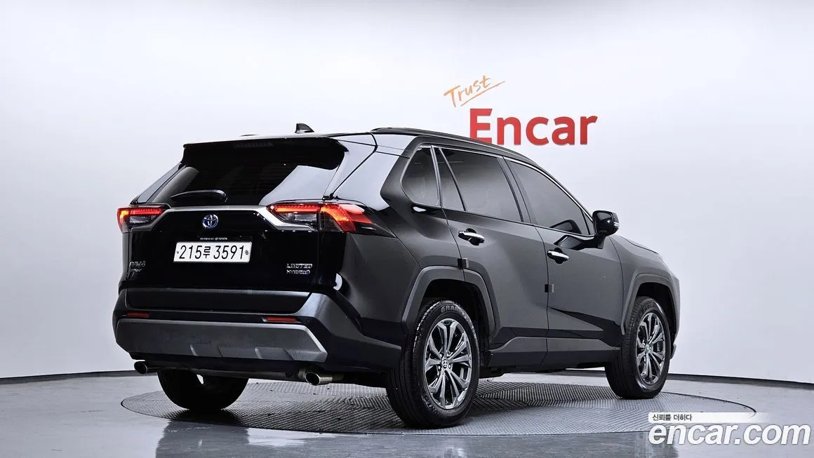 Toyota RAV4 — фото 2