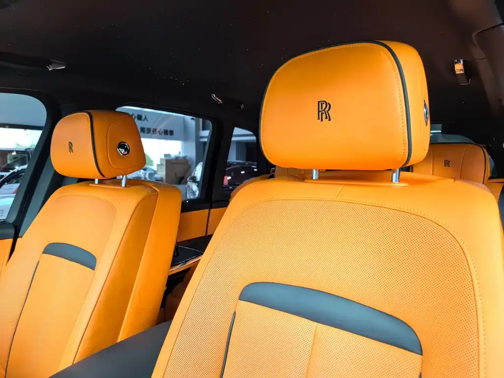 Rolls-Royce Cullinan — фото 9
