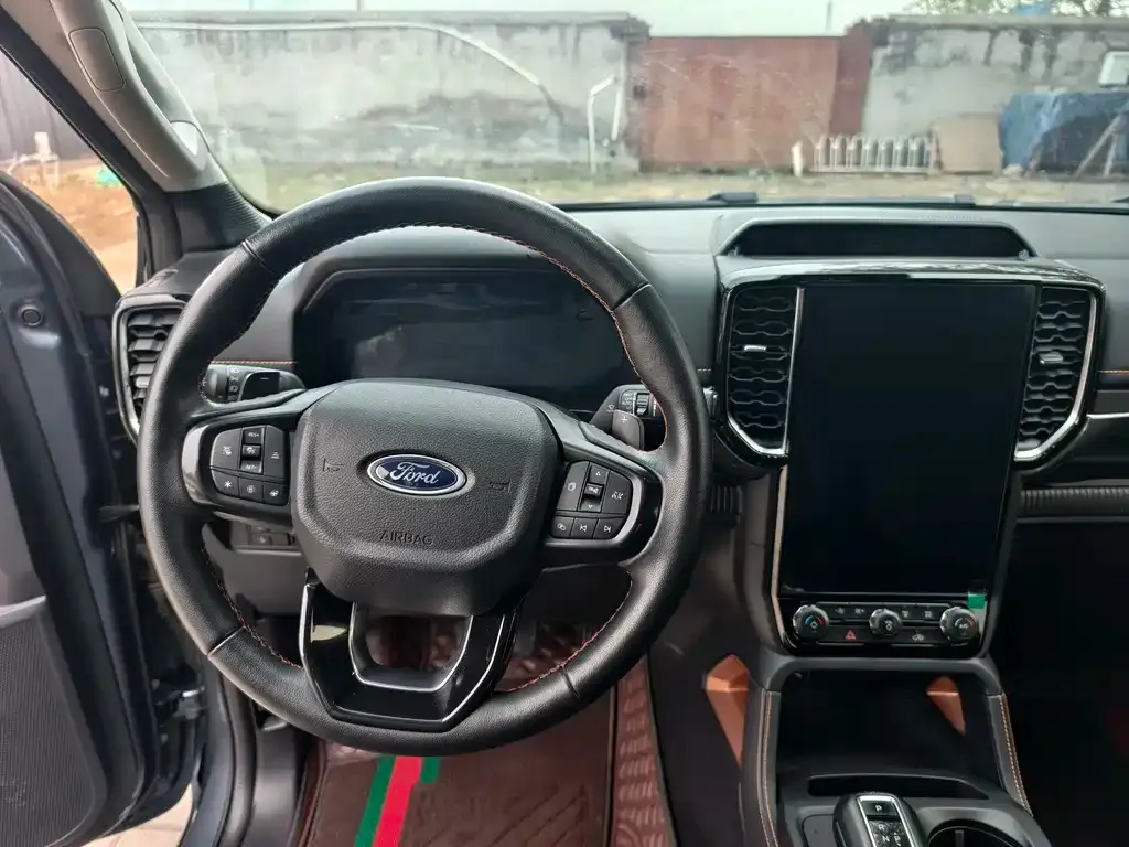 Ford Ranger — фото 10