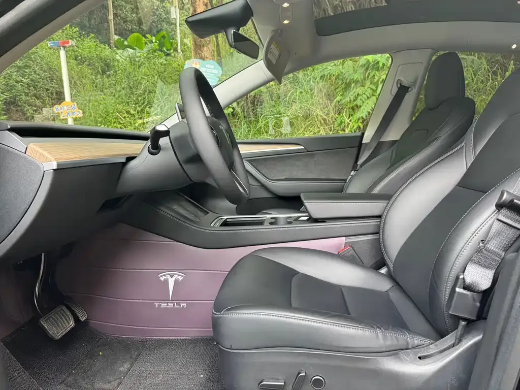 Tesla Model Y — фото 4
