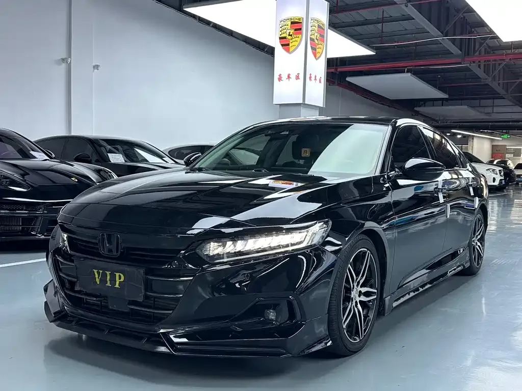 Honda Accord — фото 1