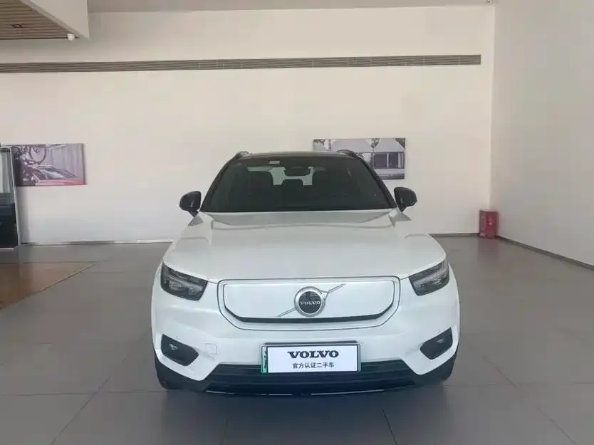 Volvo XC40 NEV — фото 2