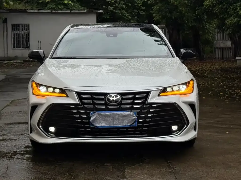 Toyota Avalon — фото 2