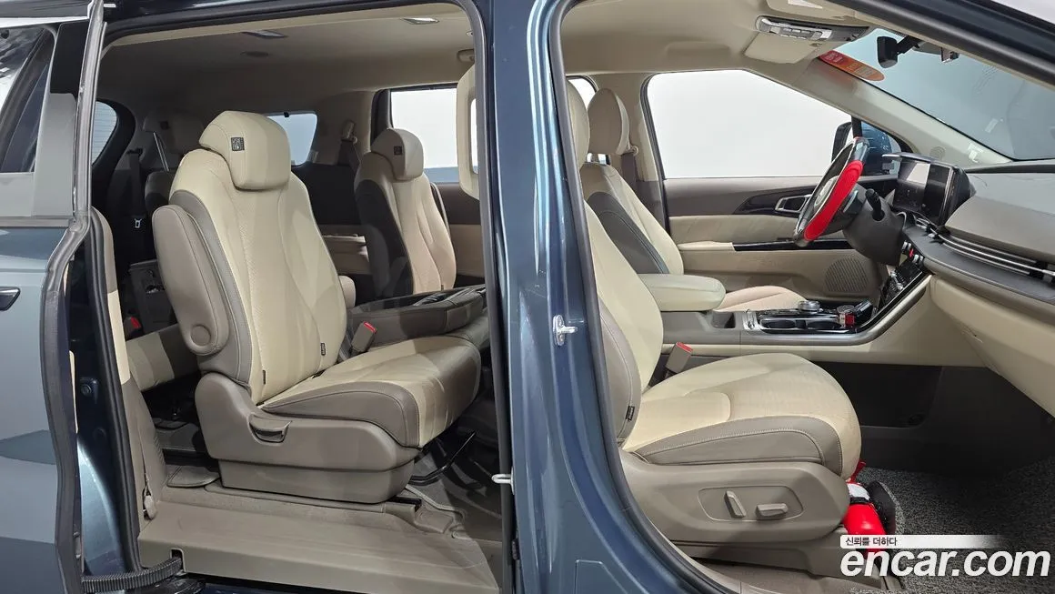 Kia Carnival — фото 10