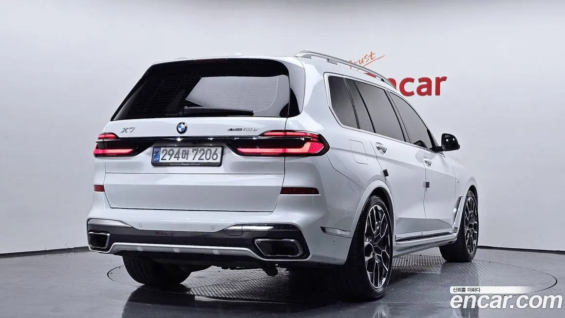 BMW X7 — фото 2