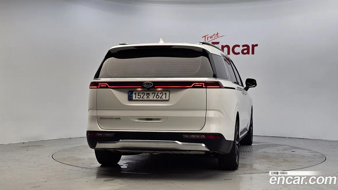 Kia Carnival — фото 4