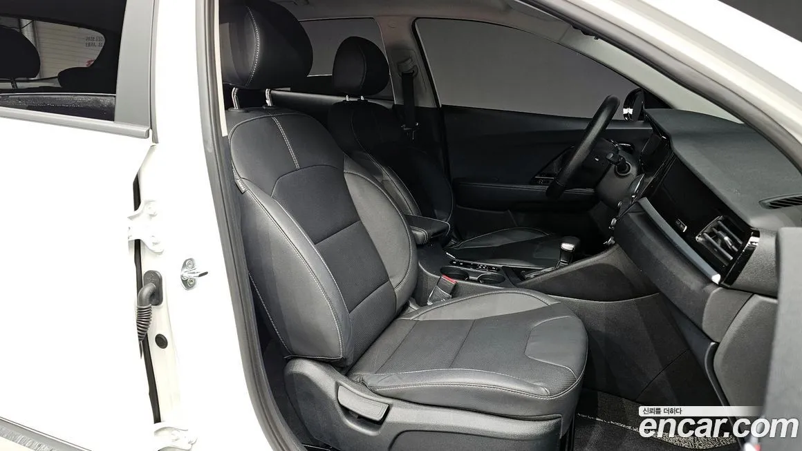 Kia Niro — фото 10