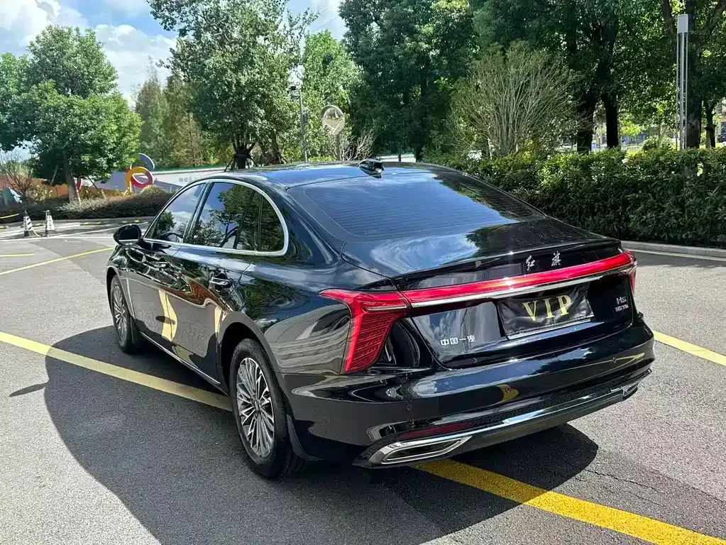 Hongqi H5 — фото 9