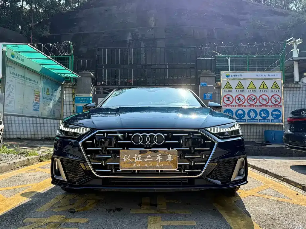 Audi A7L — фото 2