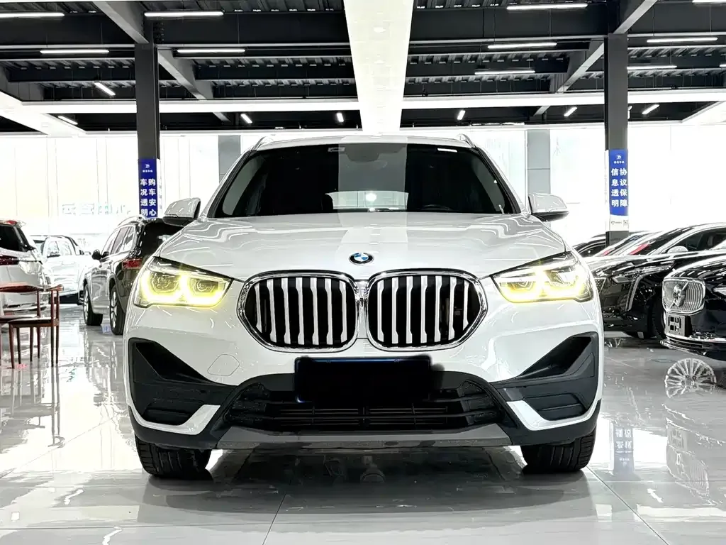 BMW X1 — фото 5