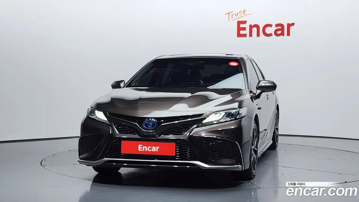 Toyota Camry — фото 3