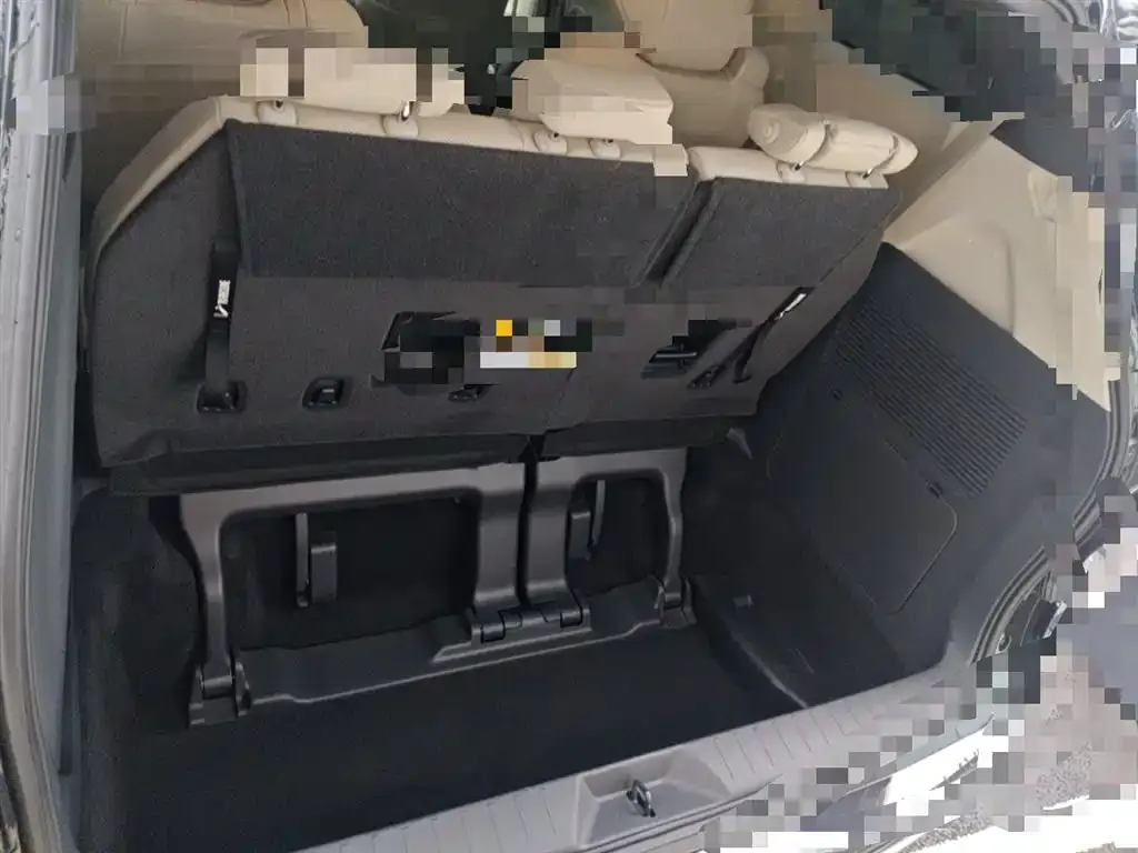 Toyota Granvia — фото 10