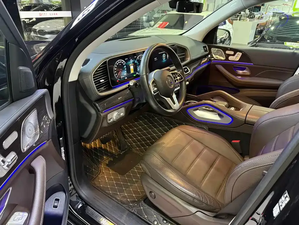 Mercedes-Benz GLS — фото 4