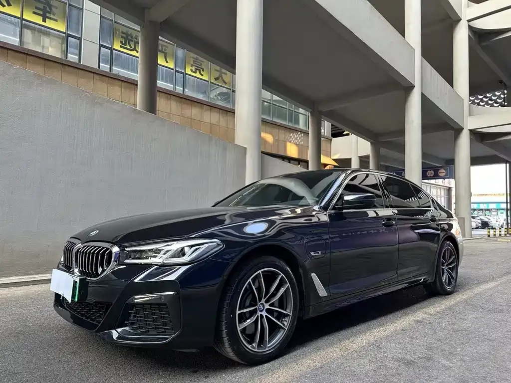 BMW 5 Series New Energy — фото 2