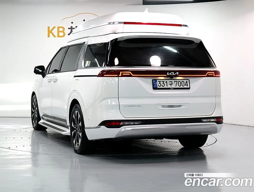 Kia Carnival — фото 4
