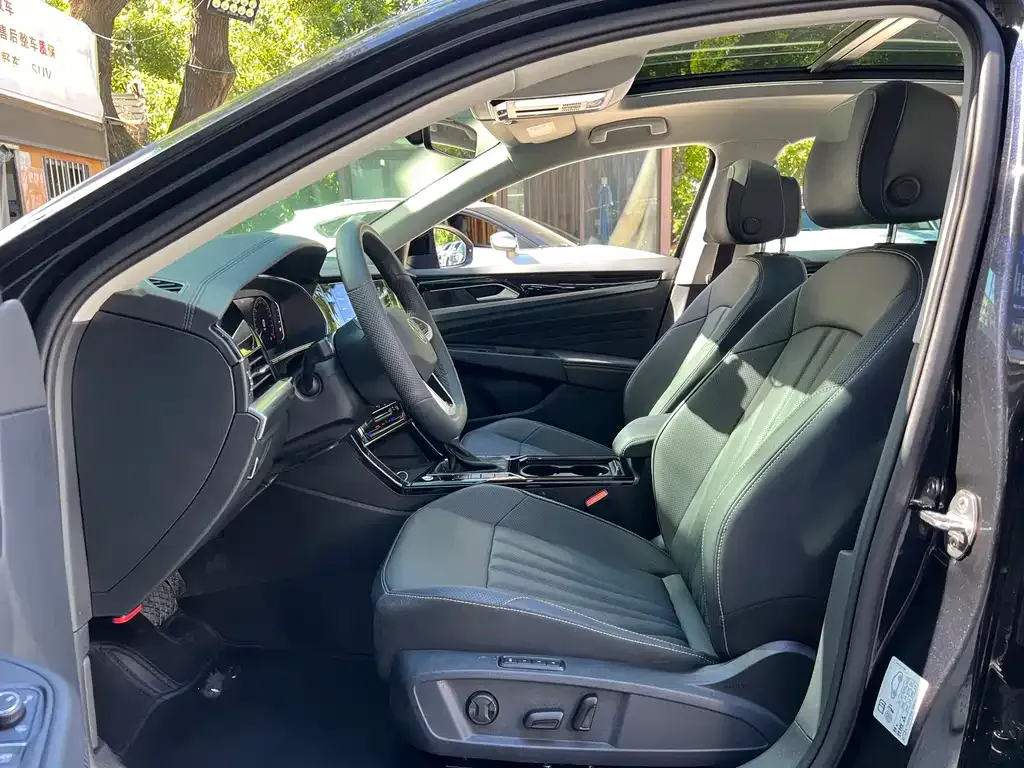 Volkswagen Passat — фото 8