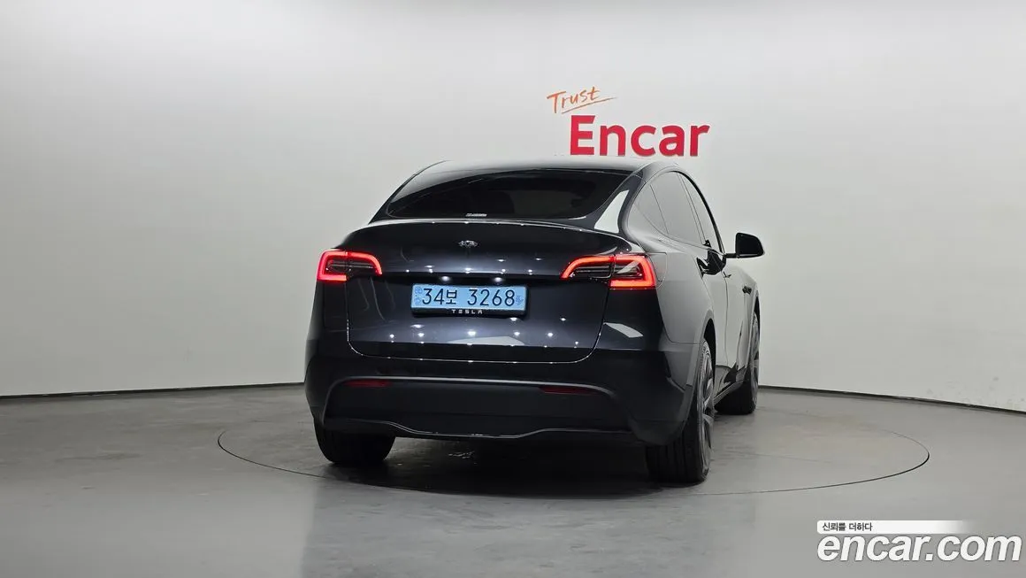 Tesla Model Y — фото 4