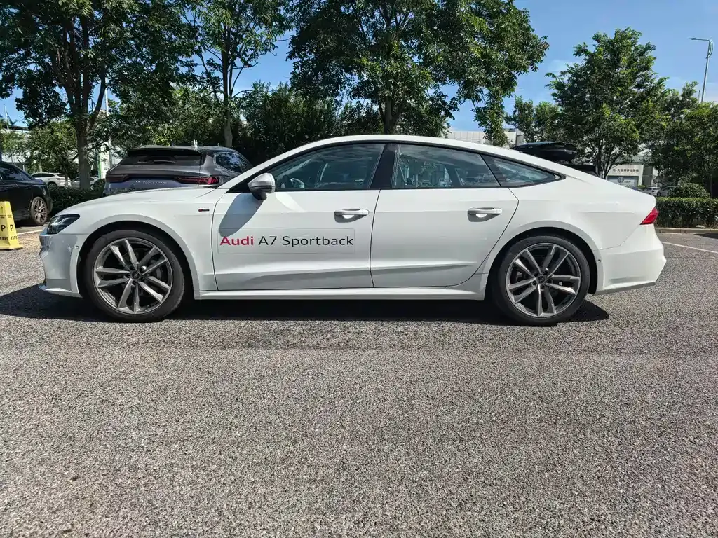Audi A7 — фото 6