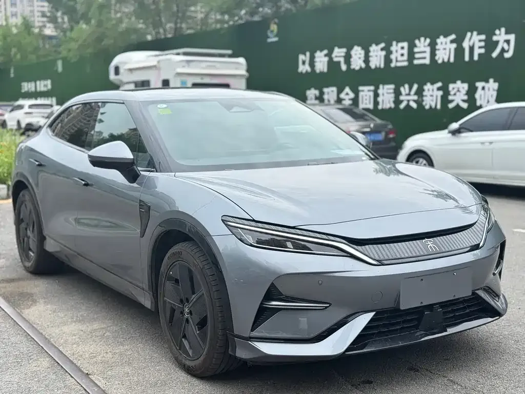 BYD L EV — фото 3