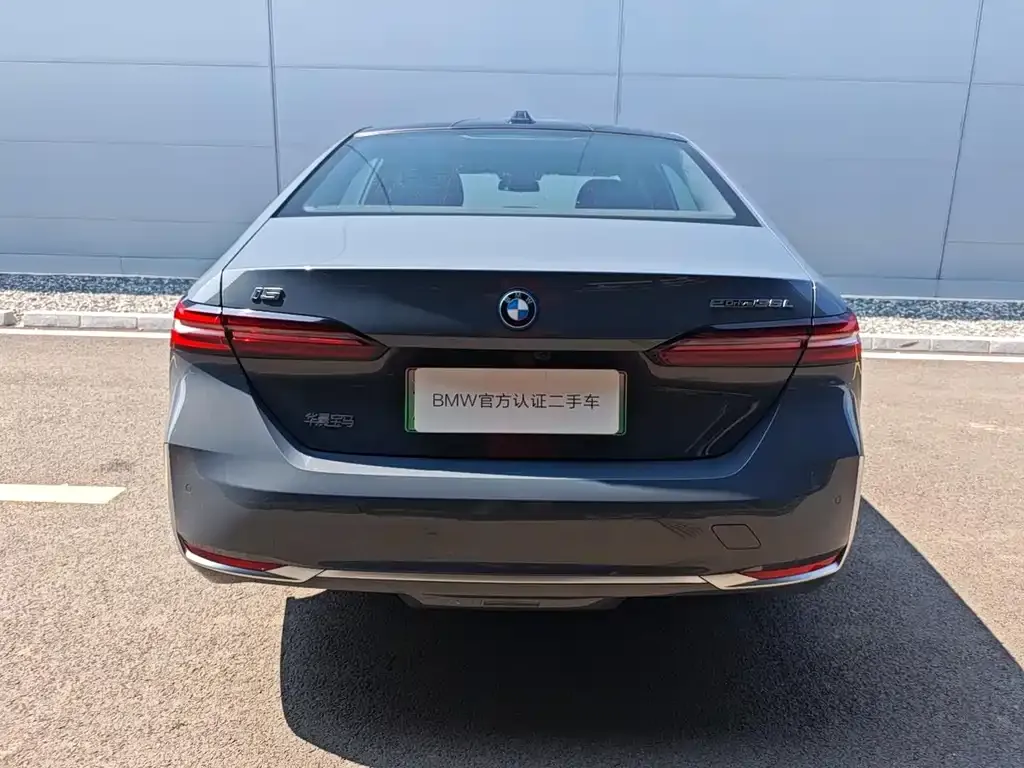 BMW i5 — фото 6