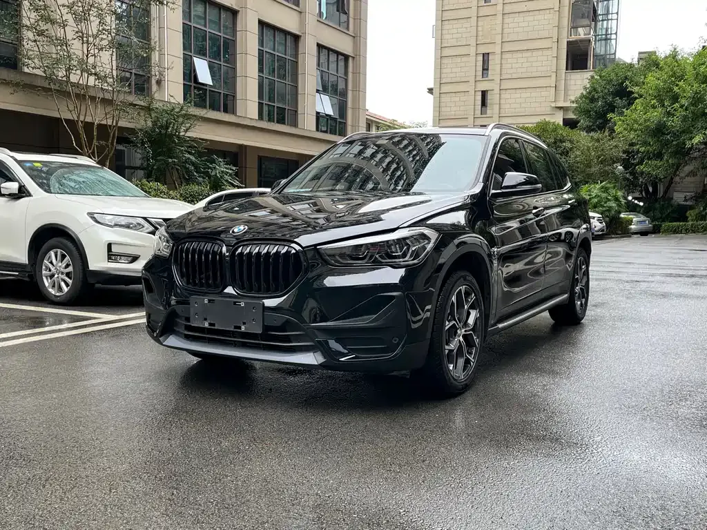 BMW X1 — фото 1