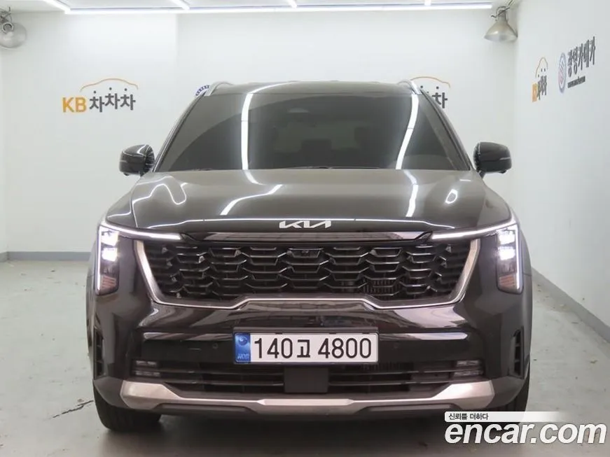 Kia Sorento — фото 1