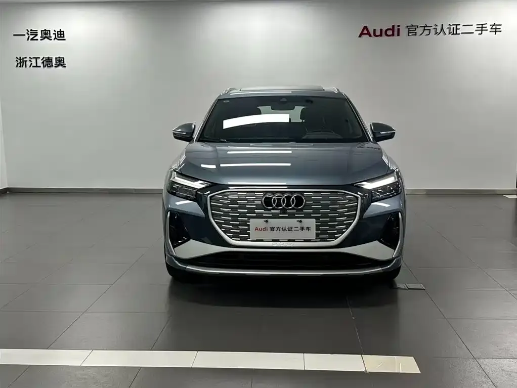 Audi Q4 e-tron — фото 2