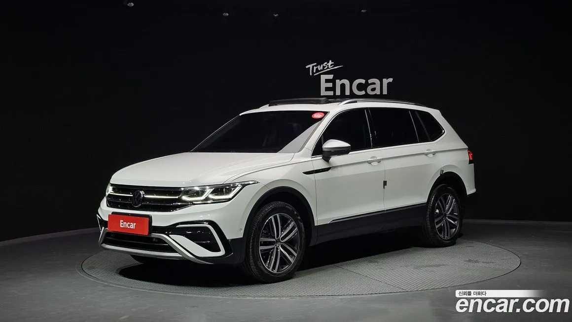 Volkswagen Tiguan — фото 1