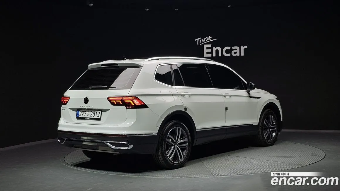 Volkswagen Tiguan — фото 2