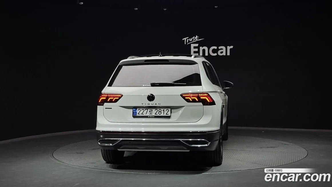 Volkswagen Tiguan — фото 4