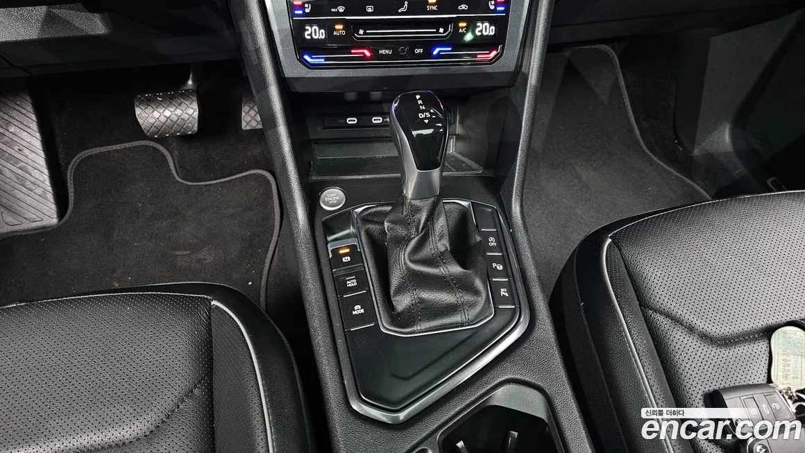 Volkswagen Tiguan — фото 9