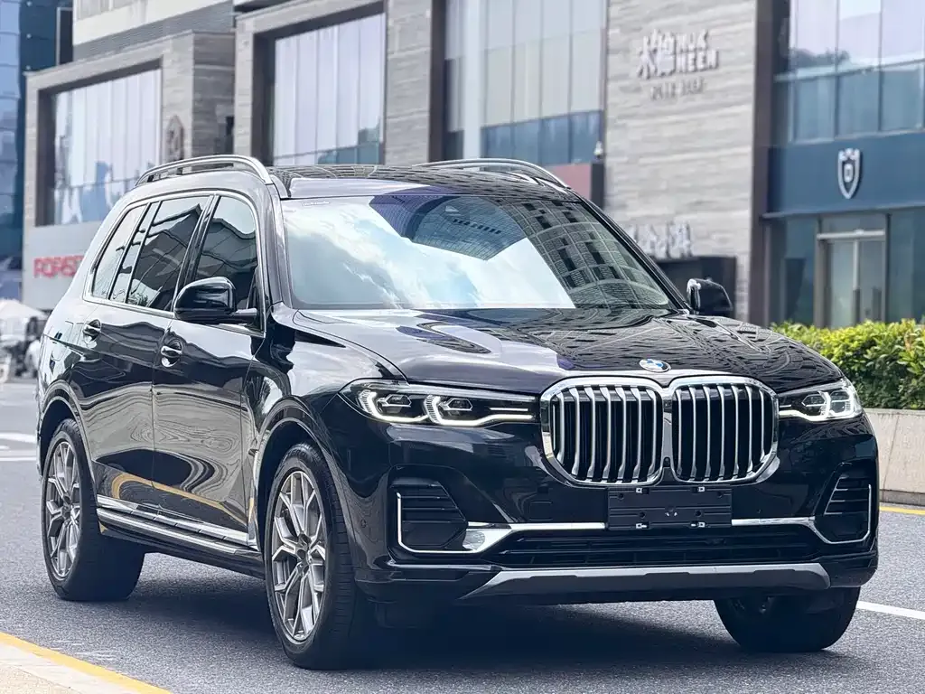 BMW X7 — фото 4