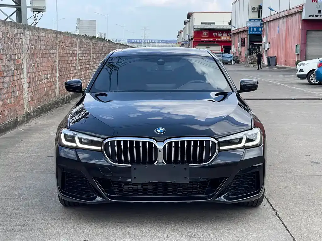 BMW 5 Series — фото 2
